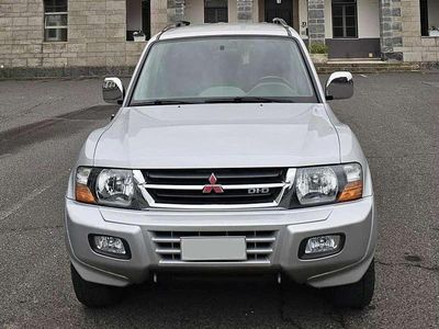 Usata Mitsubishi Pajero 160 CV (117 kW) 2000 Argento SUV