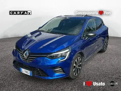 Usata Renault Clio V Intens 140 CV (102 kW) 2022 Blu Utilitaria