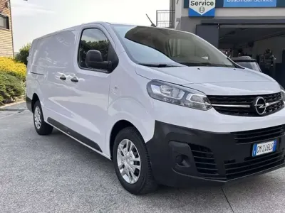 Usata Opel Vivaro-e Combi S 102 CV (75 kW) 2023 Bianco Monovolume