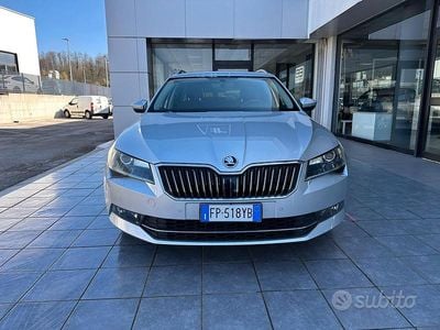 Usata Skoda Superb Executive 120 CV (88 kW) 2018 Grigio Station wagon