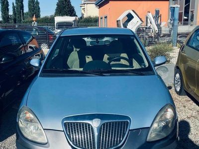 Lancia ypsilon 2002