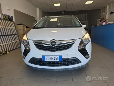 Usata Opel Zafira Tourer Cosmo 150 CV (110 kW) 2014 Bianco Monovolume