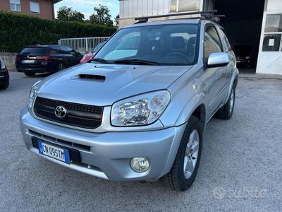 usata Toyota RAV4 2.0 Tdi D-4D cat 3 porte 4X4