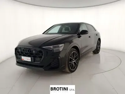 Usata Audi Q8 S-Line 286 CV (210 kW) 2025 Nero SUV