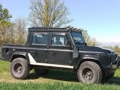 Second-hand Land Rover Defender 122 CP (89 kW) 2010 Cabrio