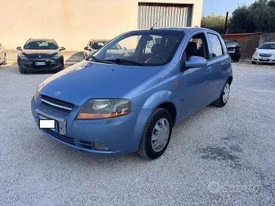 Usata Chevrolet Kalos SX 72 CV (52 kW) 2005 Bluazzurro Berlina