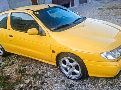 Usata Renault Mégane Coupé 1996 Giallo Coupé