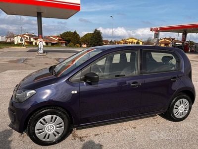 Usata VW up! high up! 68 CV (50 kW) 2016 Blu Utilitaria