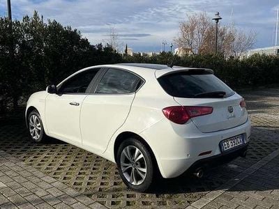 Usata Alfa Romeo Giulietta Distinctive 170 CV (125 kW) 2010 Bianco Berlina
