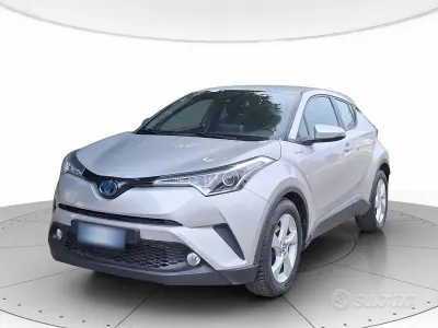 Usata Toyota C-HR Active 98 CV (72 kW) 2019 Grigio SUV