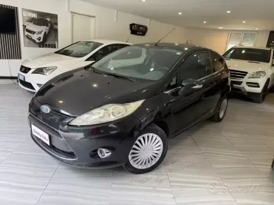 Usado Ford Fiesta 90 CV (66 kW) 2009 Negro Berlina