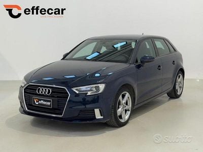 Begagnad Audi A3 Sport 110 HK (80 kW) 2017 Blå Sedan