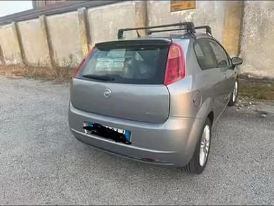 Usata Fiat Grande Punto 75 CV (55 kW) 2006 Utilitaria