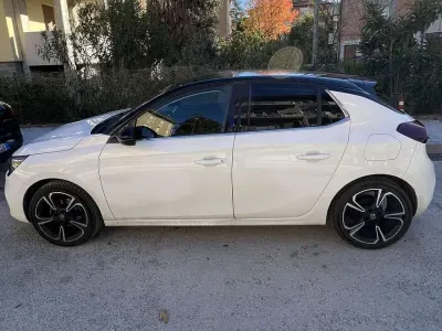 Usata Opel Corsa 75 CV (55 kW) 2021 Utilitaria