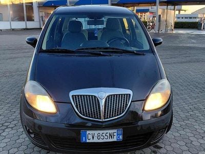 Usata Lancia Musa 95 CV (69 kW) 2005 Nero Monovolume
