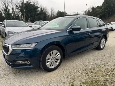 Usata Skoda Octavia G-TEC Executive 131 CV (96 kW) 2021 Blu Station wagon