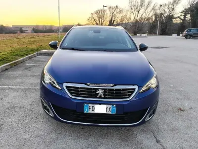 Usata Peugeot 308 SW GT-line 120 CV (88 kW) 2016 Blu/azzurro Station wagon