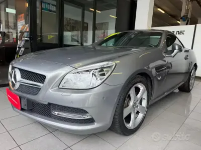 Usado Mercedes SLK200 184 CV (135 kW) 2014 Gris Descapotable