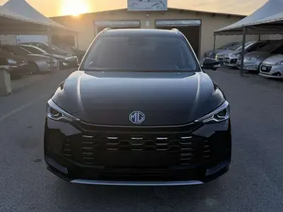 Nuova MG ZS Luxury 102 CV (75 kW) 2026 Nero SUV