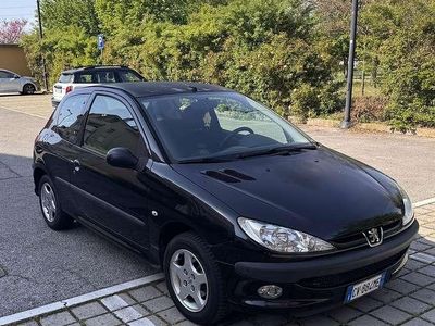 Usata Peugeot 206 60 CV (44 kW) 2005 Nero Berlina