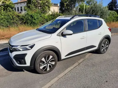 Usata Dacia Sandero Stepway 101 CV (74 kW) 2025 Bianco Utilitaria