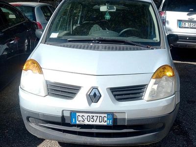 Argento Usata 2005 Renault Modus Luxe Monovolume | 1500 €