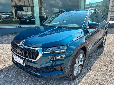 Usata Skoda Karoq Executive 150 CV (110 kW) 2022 Blu lava metallizzato SUV