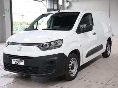 Usata Fiat Doblò 131 CV (96 kW) 2023 Bianco Monovolume