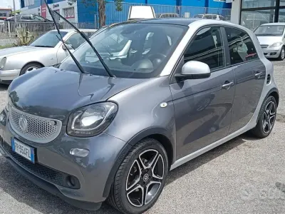Usata Smart ForFour Passion 90 CV (66 kW) 2019 Grigio Utilitaria