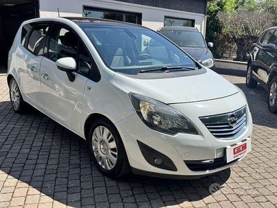 Usata Opel Meriva Cosmo 110 CV (80 kW) 2012 Bianco Monovolume