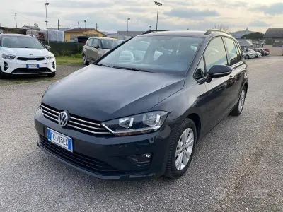 Usata VW Golf Sportsvan Comfortline 110 CV (80 kW) 2016 Grigio scuro Monovolume