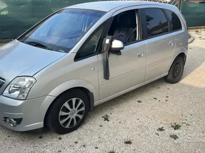 Usata Opel Meriva 90 CV (66 kW) 2007 Grigio Monovolume