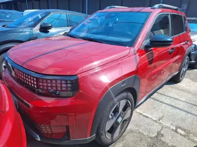 Usata Fiat Grande Panda La Prima 101 CV (74 kW) 2026 Other Utilitaria