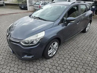 Usata Renault Clio Zen 75 CV (55 kW) 2017 Grigio Station wagon