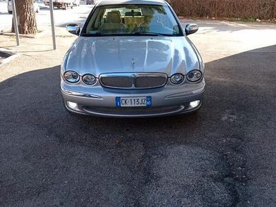 Usata Jaguar X-type 131 CV (96 kW) 2004 Grigio Berlina