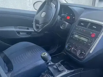 Usata Fiat Grande Punto 65 CV (47 kW) 2008 Grigio Utilitaria