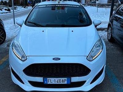 Usata Ford Fiesta ST-Line 75 CV (55 kW) 2017 Bianco Utilitaria