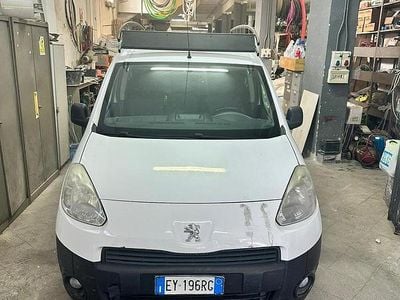 Usata Peugeot Partner 90 CV (66 kW) 2015 Bianco Monovolume
