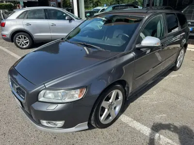 Usata Volvo V50 R-Design 136 CV (100 kW) 2010 Grigio Station wagon