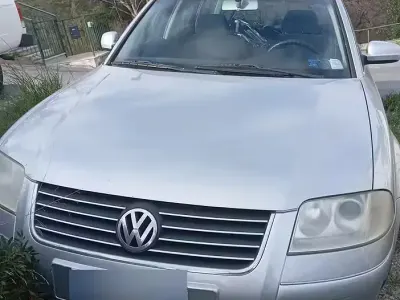 Usata VW Passat 102 CV (75 kW) 2001 Grigio Station wagon