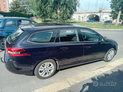 Usata Peugeot 308 SW Active 150 CV (110 kW) 2019 Blu Station wagon