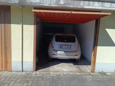 Usado Lancia Ypsilon 60 HP (44 kW) 2006 Cinzento Citadino