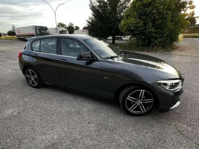 Usata BMW 118 Sport Line 150 CV (110 kW) 2016 Grigio Utilitaria