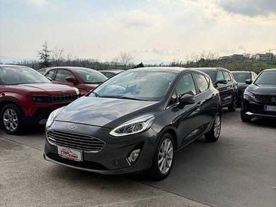 Usata Ford Fiesta Titanium 86 CV (63 kW) 2018 Grigio Utilitaria