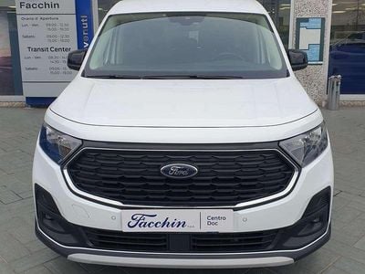 Usata Ford Tourneo Connect Active 122 CV (89 kW) 2022 Bianco Monovolume