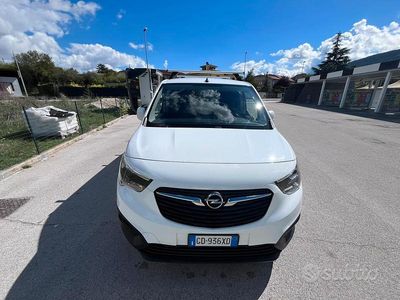 Usata Opel Combo 131 CV (96 kW) 2021 Bianco Monovolume