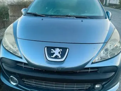 Usata Peugeot 207 90 CV (66 kW) 2007 Grigio Berlina