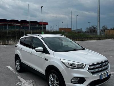 Usata 2018 Ford Kuga Business Edition SUV | 15.000 € (Cara)