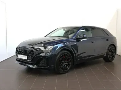 Usata Audi Q8 S-Line 286 CV (210 kW) 2025 Grigio waitomo metallizzato SUV