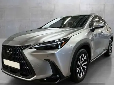 Usata Lexus NX450h+ Executive Line 185 CV (136 kW) 2023 Grigio SUV